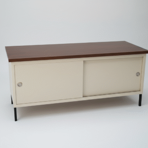 Credenza con dos puertas