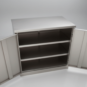 Anaquel tipo cómoda con puertas