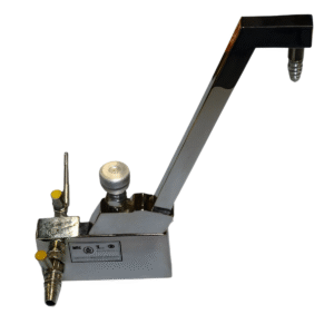 Llave combinada con torreta de agua y válvulas de gas modelo CAPFCE