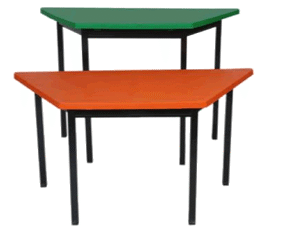 Mesa con cubierta trapezoidal de 122x53x63 cm.